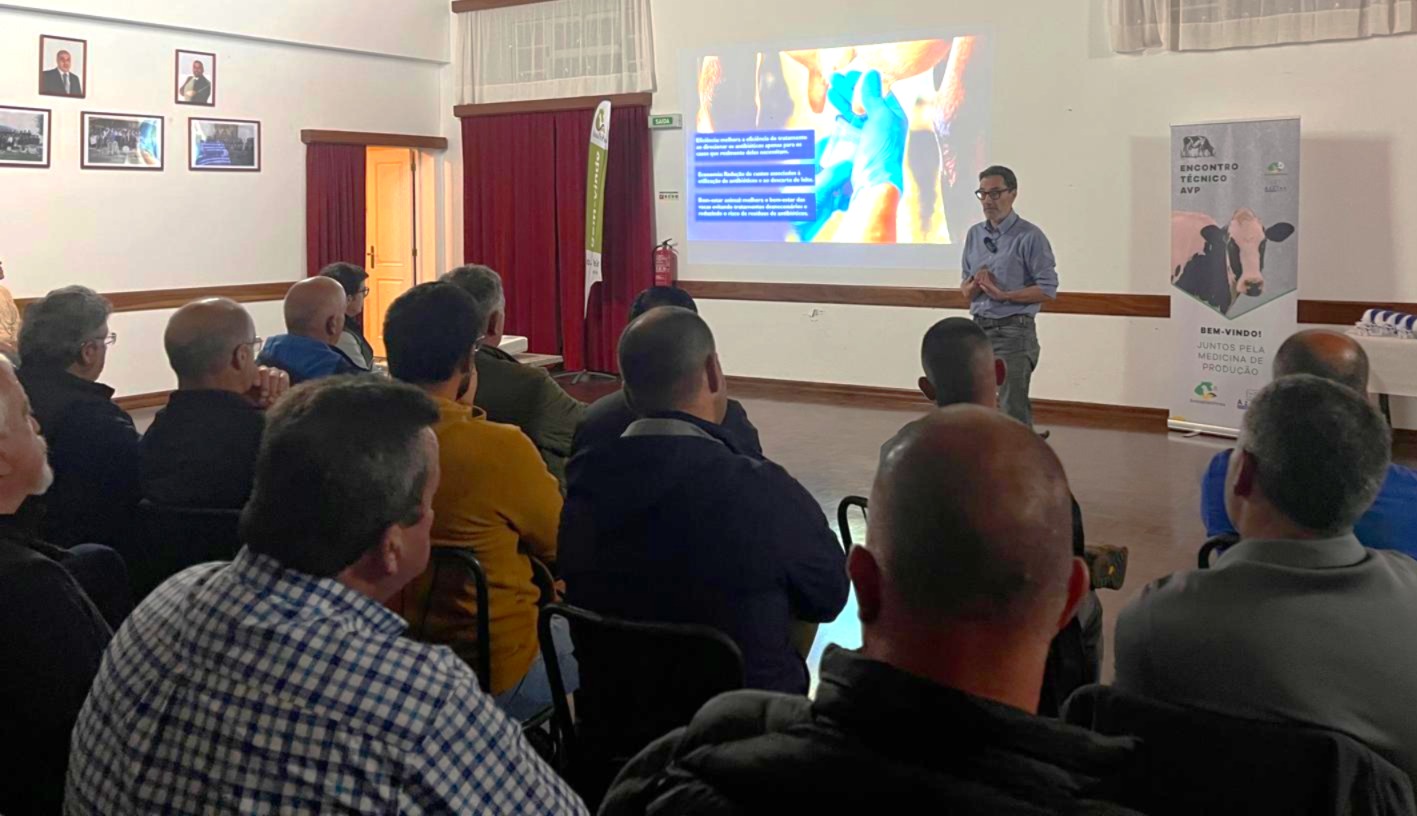 A Vetoquinol organiza encontros com médicos veterinários e produtores de leite nos Açores