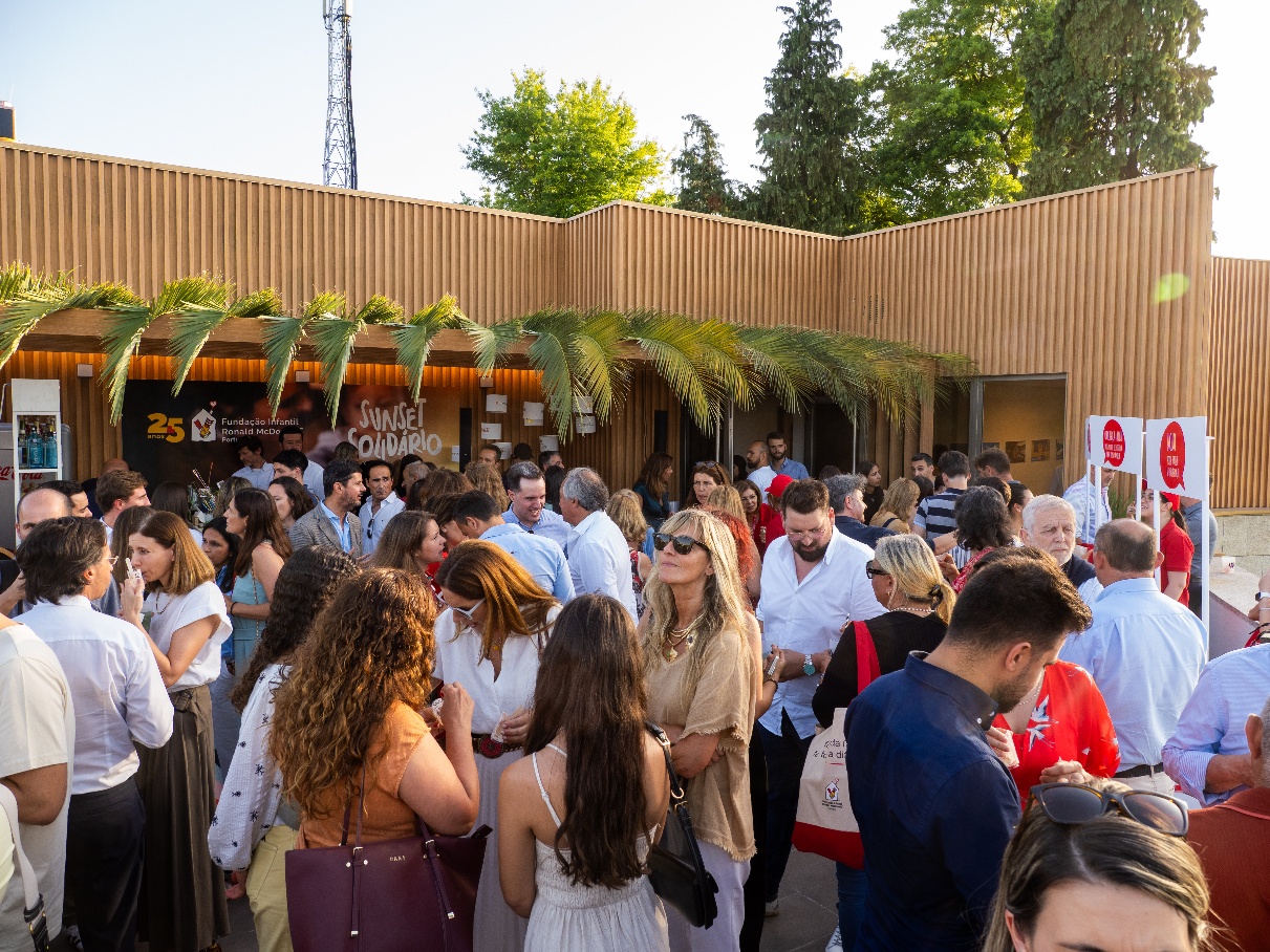 Sunset Solidário celebra 25 anos da Fundação Infantil Ronald McDonald em Portugal