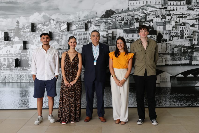 Pelo terceiro ano consecutivo recém-diplomados da ESTeSC-IPC realizam mobilidade profissional no Oman International Hospital