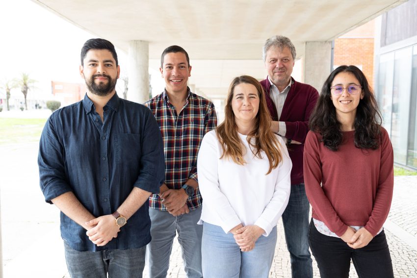 Microagulhas microscópicas podem melhorar terapias de entrega de células